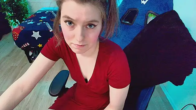 Snapshot of CranberryHot chatting on 02-26-26, 01:15 CranberryHot online show from 02-26-26, 01:15