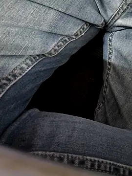 Leo Big online show from 10-21-25, 12:28