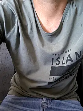 Leo Big online show from 12-22-25, 12:02