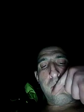 Snapshot of ZDRAVKICH chatting on 12-31-24, 01:04 ZDRAVKICH online show from 12-31-24, 01:04