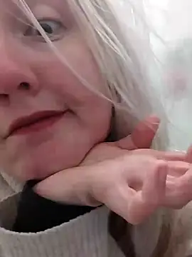 Snapshot of Mllesha74000 chatting on 12-27-24, 12:45 Mllesha74000 online show from 12-27-24, 12:45