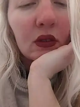 Snapshot of Mllesha74000 chatting on 02-11-25, 03:51 Mllesha74000 online show from 02-11-25, 03:51