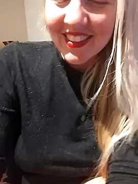 Snapshot of Mllesha74000 chatting on 12-15-25, 07:07 Mllesha74000 online show from 12-15-25, 07:07