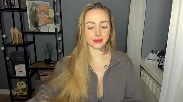 Snapshot of sexyCoralie chatting on 12-07-24, 07:38 sexyCoralie online show from 12-07-24, 07:38