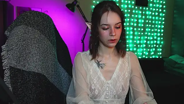 Snapshot of alyssa_sweet chatting on 03-18-25, 02:15 alyssa sweet online show from 03-18-25, 02:15