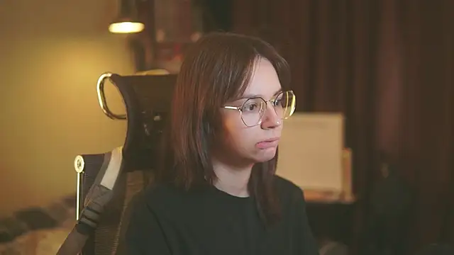 Snapshot of alyssa_sweet chatting on 11-20-25, 05:18 alyssa sweet online show from 11-20-25, 05:18