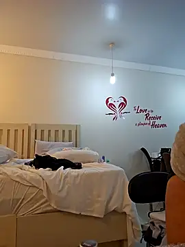 Snapshot of DirtySnowball69 chatting on 01-29-25, 06:28 DirtySnowball69 online show from 01-29-25, 06:28