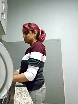 Snapshot of DirtySnowball69 chatting on 12-18-25, 03:18 DirtySnowball69 online show from 12-18-25, 03:18