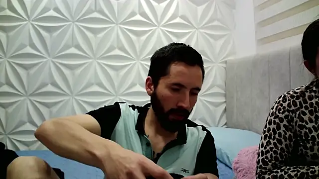 Snapshot of jerryandjessica chatting on 12-20-24, 06:29 jerryandjessica online show from 12-20-24, 06:29