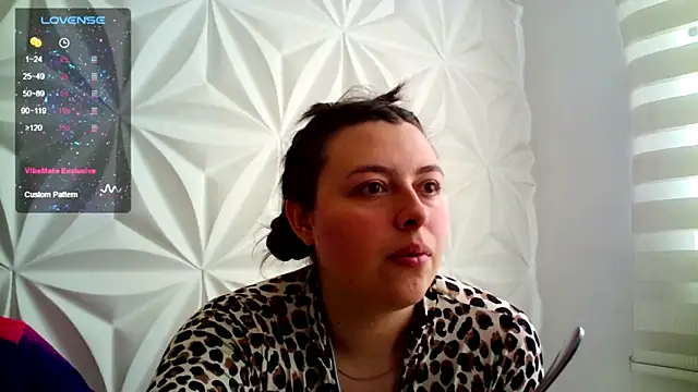 Snapshot of jerryandjessica chatting on 09-24-25, 07:39 jerryandjessica online show from 09-24-25, 07:39