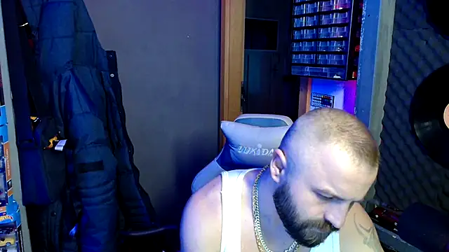 Snapshot of maik808888 chatting on 03-03-26, 02:34 maik808888 online show from 03-03-26, 02:34