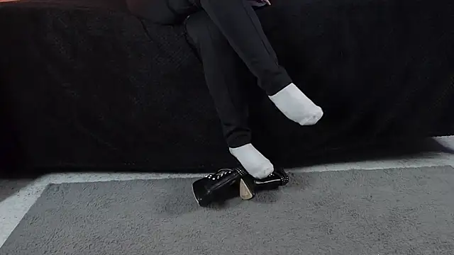  Jade 16 online show from 12-15-25, 11:47