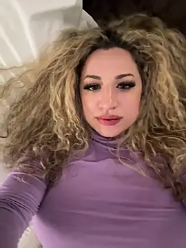 Snapshot of miamellycious chatting on 02-02-25, 11:08 miamellycious online show from 02-02-25, 11:08