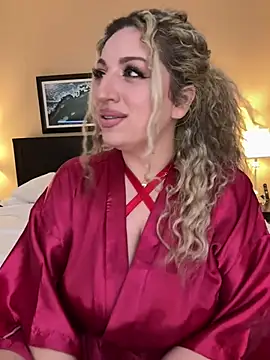 Snapshot of miamellycious chatting on 02-05-25, 01:26 miamellycious online show from 02-05-25, 01:26