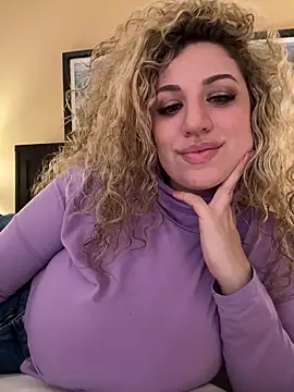 Snapshot of miamellycious chatting on 02-18-25, 07:54 miamellycious online show from 02-18-25, 07:54