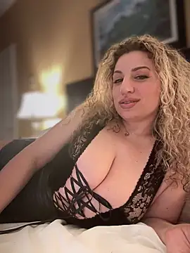 Snapshot of miamellycious chatting on 03-02-25, 11:50 miamellycious online show from 03-02-25, 11:50