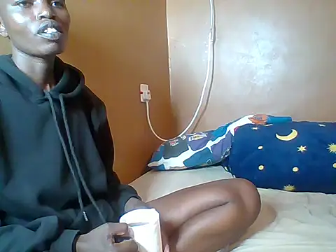 Snapshot of sluutygirl chatting on 11-18-25, 01:33 sluutygirl online show from 11-18-25, 01:33