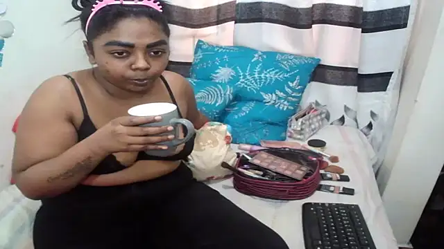 Snapshot of Indian_FireXX chatting on 06-22-26, 06:10 Indian FireXX online show from 06-22-26, 06:10