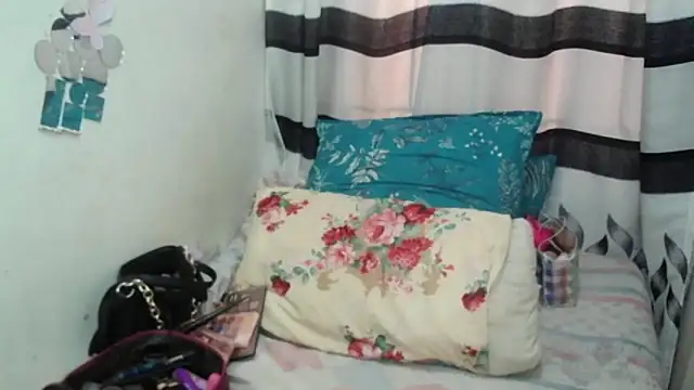 Snapshot of Indian_FireXX chatting on 07-01-26, 09:33 Indian FireXX online show from 07-01-26, 09:33