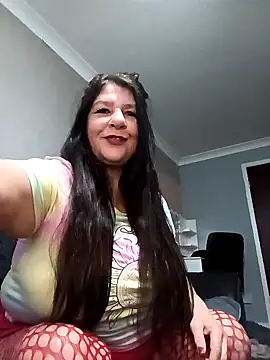 Snapshot of Leanne43 chatting on 02-27-25, 03:05 Leanne43 online show from 02-27-25, 03:05