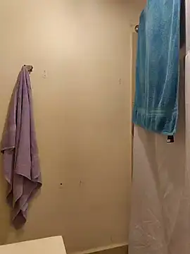 tropikboy online show from 10-13-25, 04:23