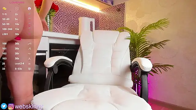 Snapshot of Top_Skinny chatting on 02-26-25, 12:27 Top Skinny online show from 02-26-25, 12:27