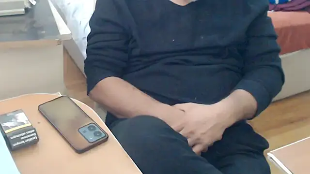 Snapshot of LiONTURK chatting on 10-16-25, 10:27 LiONTURK online show from 10-16-25, 10:27