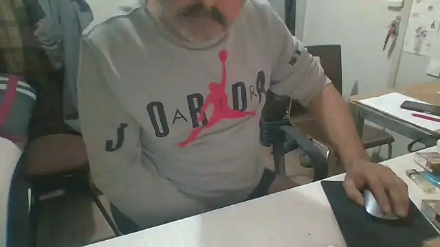 Snapshot of LiONTURK chatting on 02-24-26, 08:40 LiONTURK online show from 02-24-26, 08:40