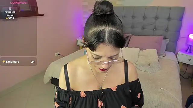  Abril W online show from 03-06-25, 02:51