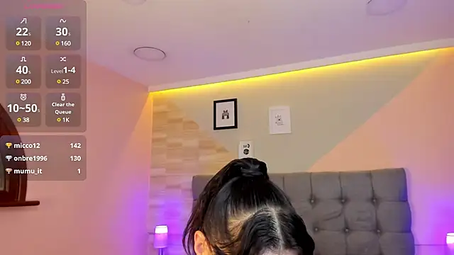  Abril W online show from 03-18-25, 02:25