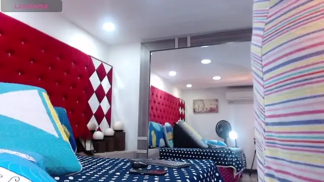 TamyJhonson online show from 11-20-25, 01:11