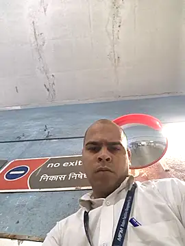 Snapshot of Vickyrajput009 chatting on 02-13-26, 03:02 Vickyrajput009 online show from 02-13-26, 03:02