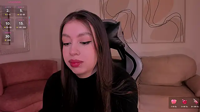 EllaClark online show from 11-30-25, 04:44