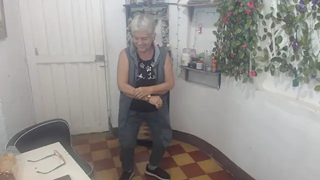 FunnyGrandma online show from 03-14-25, 11:53