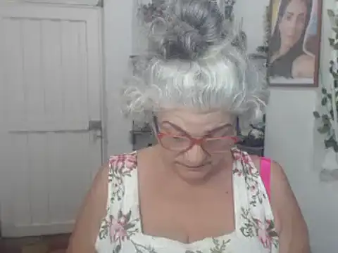 FunnyGrandma online show from 09-12-25, 12:33