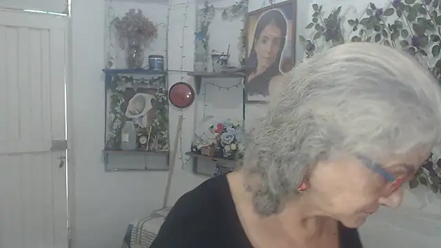 FunnyGrandma online show from 02-27-26, 02:50