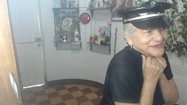 FunnyGrandma online show from 06-06-26, 07:40