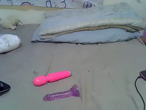 Snapshot of Hotbabe2345 chatting on 05-06-26, 09:36 Hotbabe2345 online show from 05-06-26, 09:36