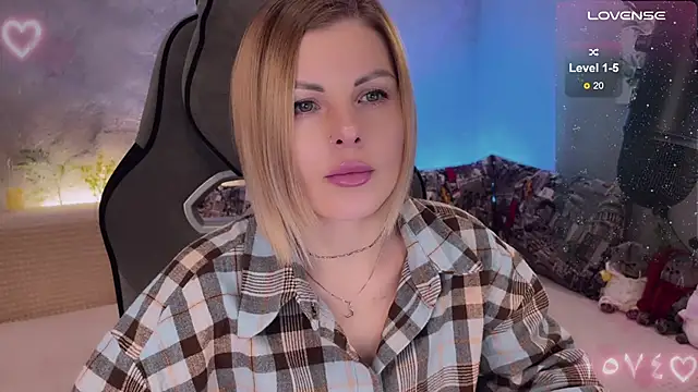 Snapshot of Your_Sweet_Lilu chatting on 12-02-24, 02:52 Your Sweet Lilu online show from 12-02-24, 02:52