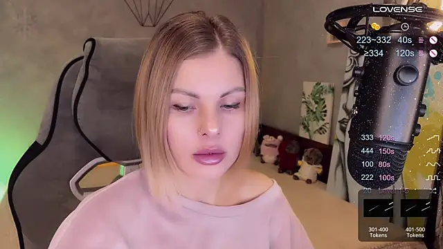 Snapshot of Your_Sweet_Lilu chatting on 12-13-24, 11:34 Your Sweet Lilu online show from 12-13-24, 11:34