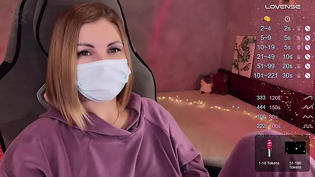 Snapshot of Your_Sweet_Lilu chatting on 02-13-25, 08:45 Your Sweet Lilu online show from 02-13-25, 08:45