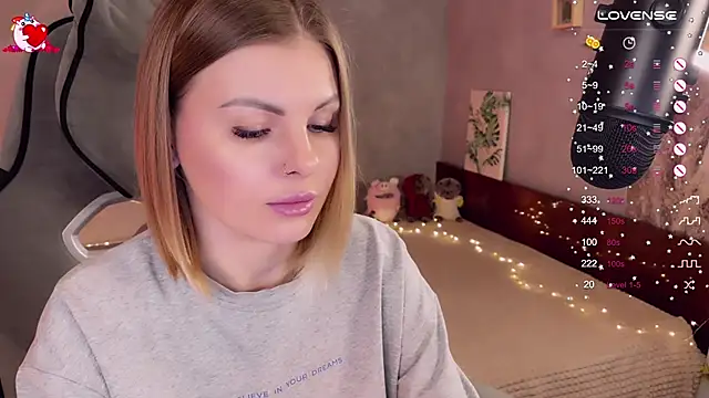 Snapshot of Your_Sweet_Lilu chatting on 03-14-25, 05:02 Your Sweet Lilu online show from 03-14-25, 05:02