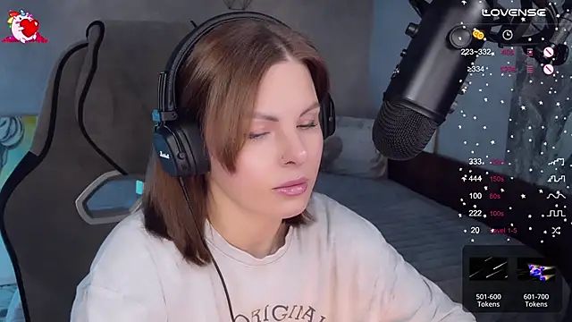 Snapshot of Your_Sweet_Lilu chatting on 10-04-25, 10:46 Your Sweet Lilu online show from 10-04-25, 10:46