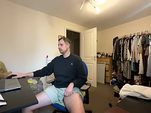 Kramer023 online show from 02-17-25, 01:53