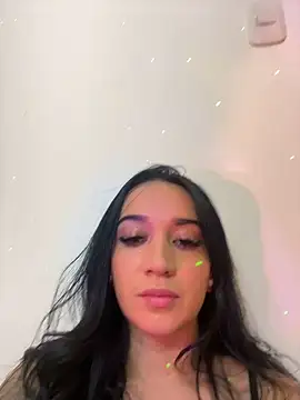 Snapshot of EmmyEvans1 chatting on 02-05-25, 11:06 EmmyEvans1 online show from 02-05-25, 11:06