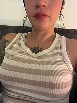EmmyEvans1 online show from 05-28-26, 07:33