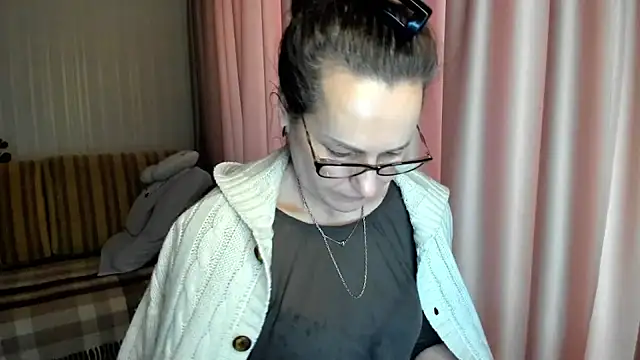 lauraoven online show from 02-13-26, 07:26