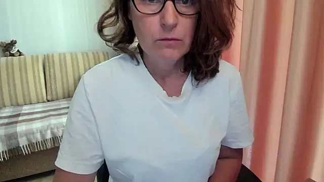 lauraoven online show from 07-29-26, 06:55