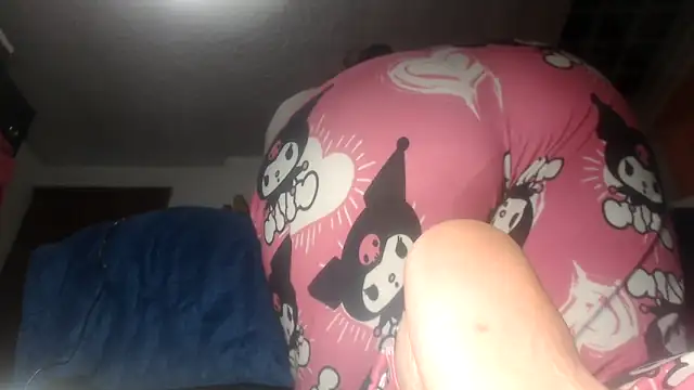Snapshot of prettyangelsquirt chatting on 05-17-26, 06:48 prettyangelsquirt online show from 05-17-26, 06:48
