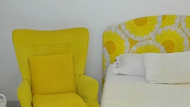 Snapshot of milf_penelope chatting on 05-01-26, 12:59 milf penelope online show from 05-01-26, 12:59